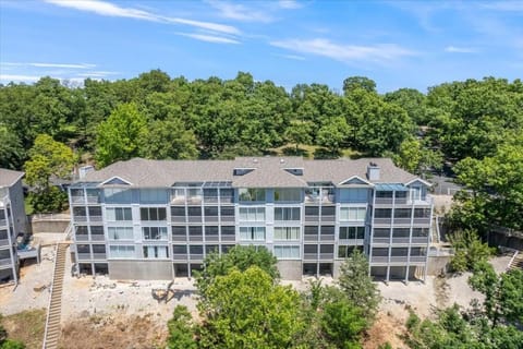 Property building, Day, Bird's eye view