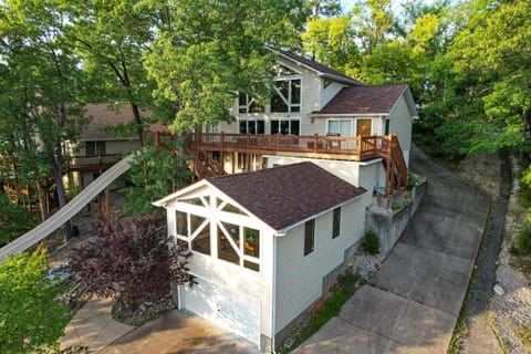 Property building, Day