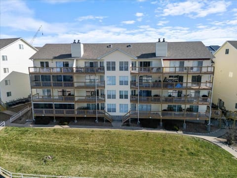 Property building, Day