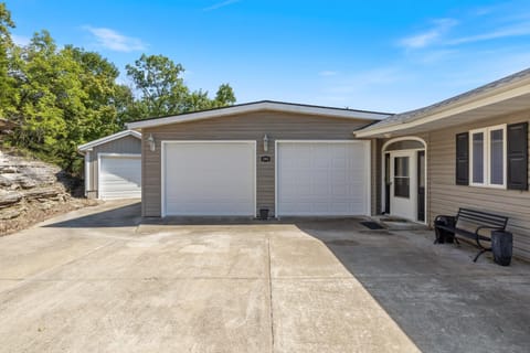 Property building, Day