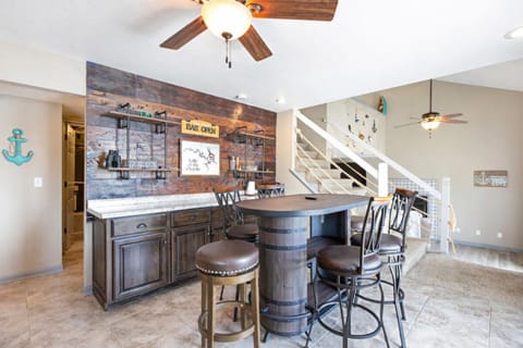 Kitchen or kitchenette, kitchen