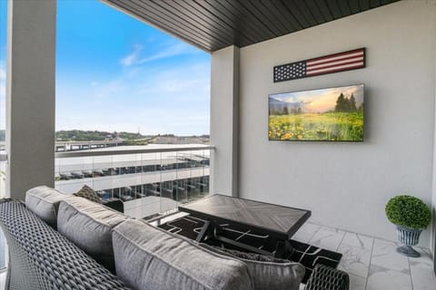 TV and multimedia, Balcony/Terrace, Seating area