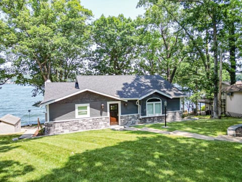 Property building, Day, Lake view
