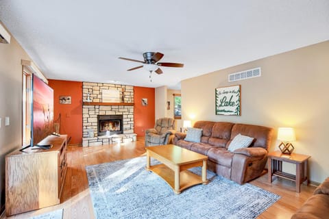 TV and multimedia, Living room, Seating area