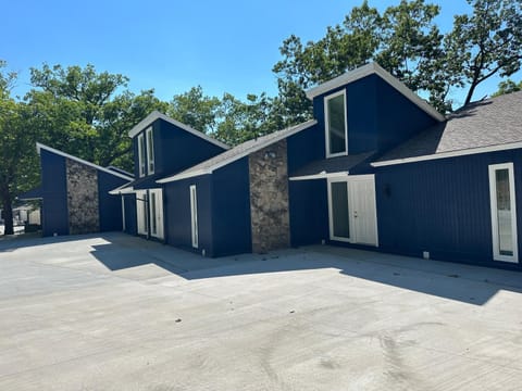 Property building, Day
