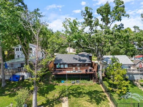 Property building, Day, Natural landscape, Garden view