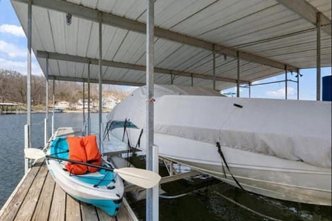 Nearby landmark, Activities