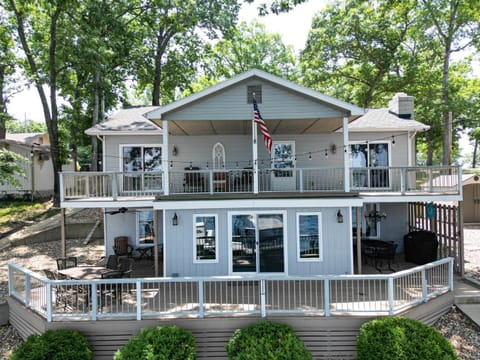 Property building, Day, Garden