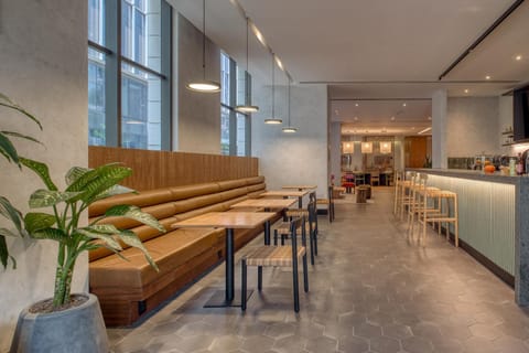 Restaurant/places to eat, Lounge or bar, Seating area