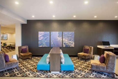 Lobby or reception, On site