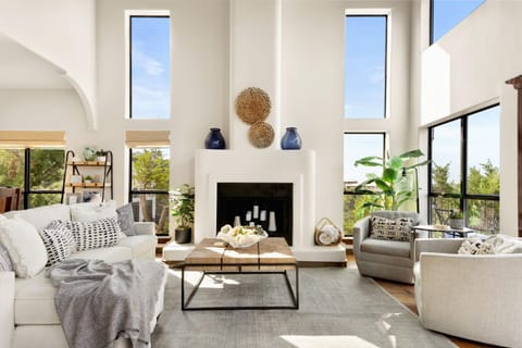 Pool Hot Tub Stunning views Lux Game Room House in Wimberley