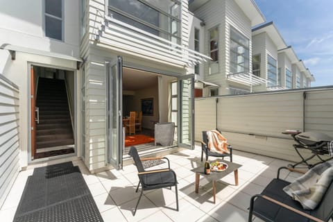 Property building, Patio, Day, BBQ facilities, Seating area