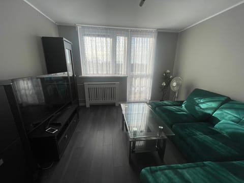 Communal lounge/ TV room, Bed, TV and multimedia, Photo of the whole room, Seating area