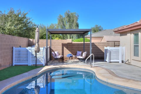 Private Mini Serene Oasis with Pool House in Maricopa