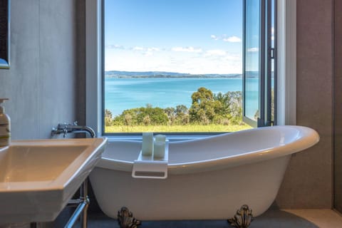Bathroom, Bath