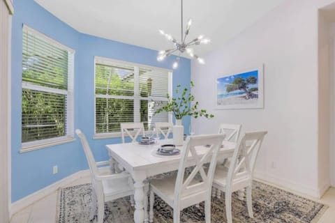 5BR Beach House - Private Pool Beach Access Incl House in Marco Island