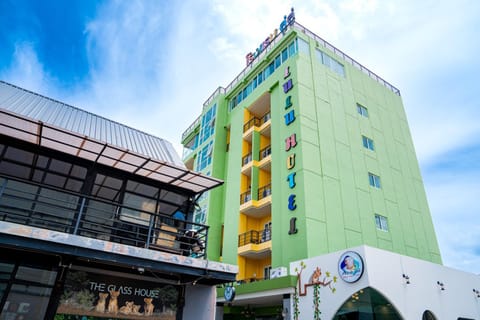 Property building, Day