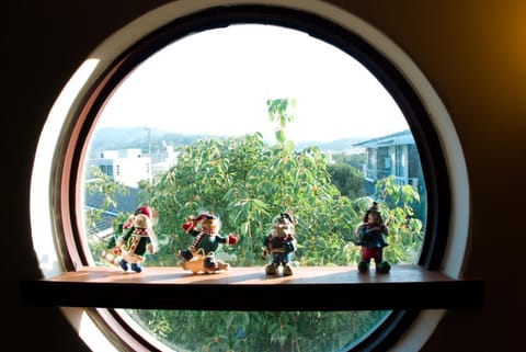 Decorative detail, Mountain view
