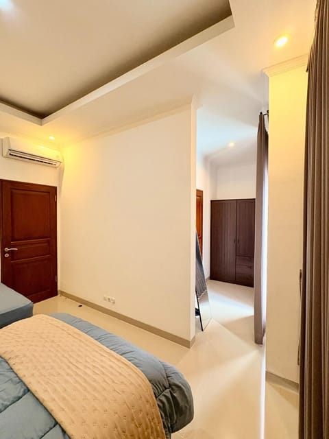 Bed, Bedroom, wardrobe