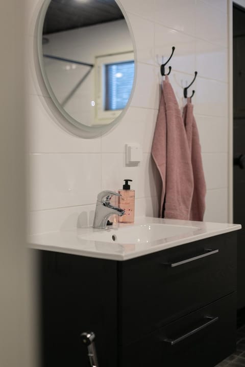 Villa Onnela with sauna,wifi and parking near Santa Village Apartment in Rovaniemi