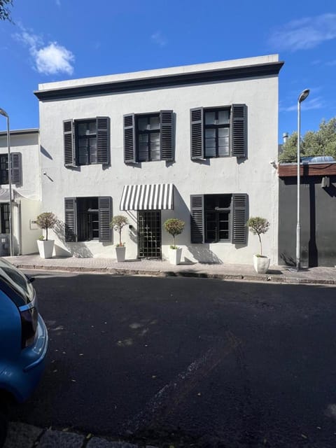 Neighbourhood Quarters Apartment hotel in Cape Town