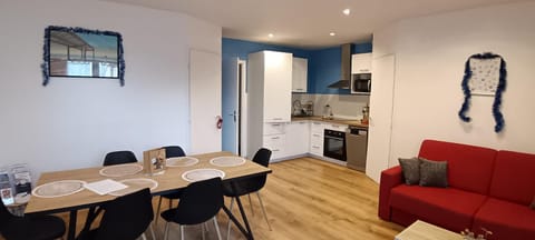 Kitchen or kitchenette, Living room, Dining area