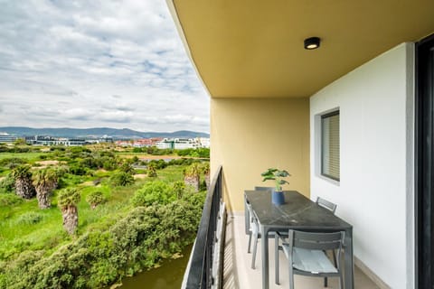 View (from property/room), Garden view, Lake view