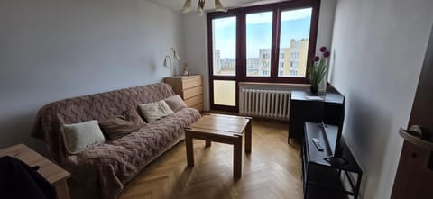 TV and multimedia, Living room, Seating area, internet