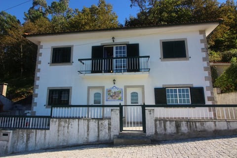 Property building, Facade/entrance, Off site