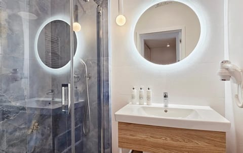 HolidayHomePL Bel Mare F402 z balkonem Apartment in Miedzyzdroje