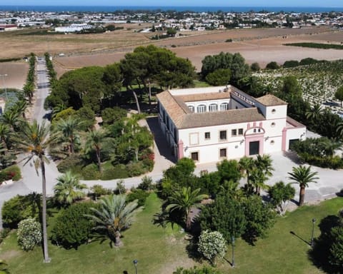 Property building, Garden, Garden view, Garden view, Sea view