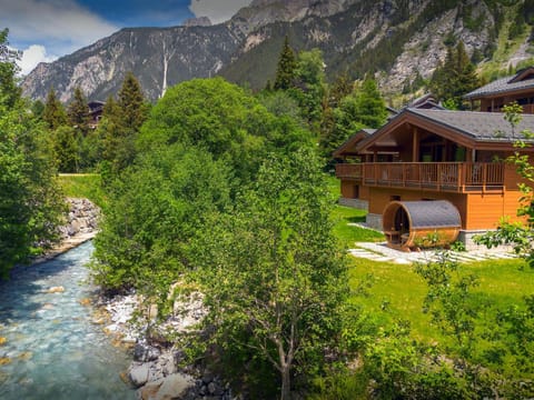 Property building, Day, Natural landscape, Summer, Mountain view