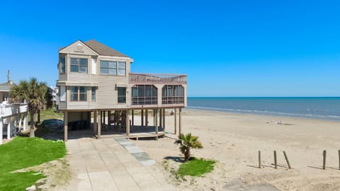 Pirates Beach Retreat House in Hitchcock