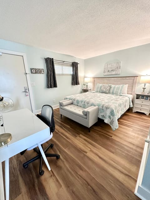 Private Wrightsville Beach Retreat - Channel View! House in Wrightsville Beach