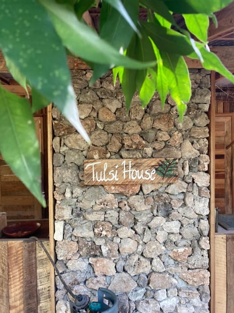 Day, Property logo or sign