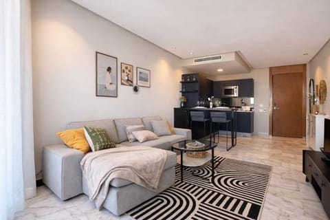 Living room, Seating area, Dining area, air conditioner
