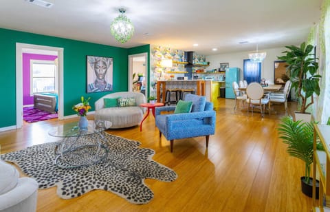 Jungle Haven Heated Pool Fun for 12 House in Johnson City