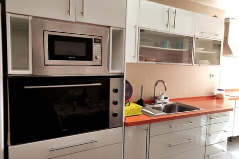 Kitchen or kitchenette, Living room