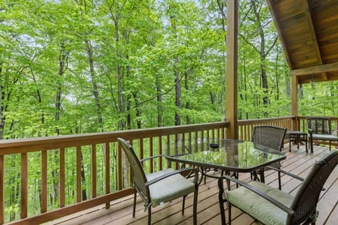 Hot Tub & WiFi - Birdsong - Red River Gorge KY House in Kentucky