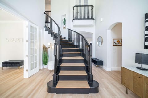 Austin Luxe Retreat Pool Spa Game Room Fire Pit House in Austin