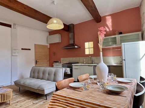 Kitchen or kitchenette, Living room, Dining area