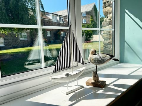 Charming Barn - 2 Bed Apartment in Westward Ho