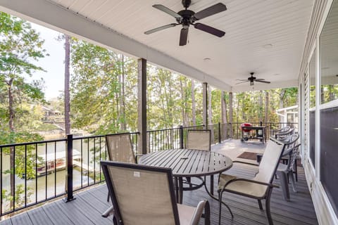 Clarks Hill Lake Retreat! Waterfront Home with Dock House in Clarks Hill Lake