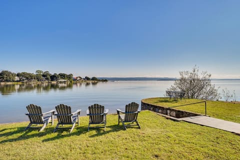 Modern, Spacious! Lake Buchanan Retreat with Hot Tub House in Lake Buchanan