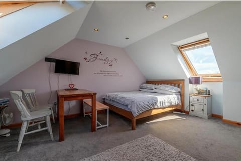 Burnside Cottage & Caravan Woodend Bed and Breakfast in Scotland