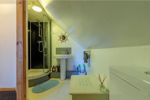 Burnside Cottage & Caravan Woodend Bed and Breakfast in Scotland