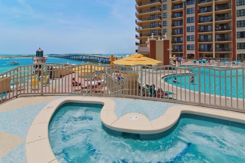 Emerald Grande W421 House in Okaloosa Island