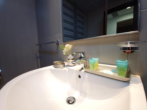 Harf-RAW502 Large 2BHK Near ADNEC Apartment in Abu Dhabi