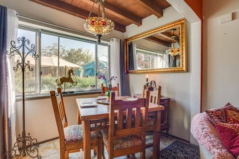 17 Mi to Ski Santa Fe! North Side Tiffany House House in Santa Fe