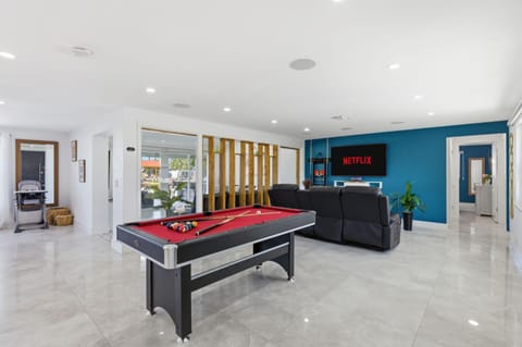 Baycrest Waterfront Pool Dock Gym Bikes House in Town N Country